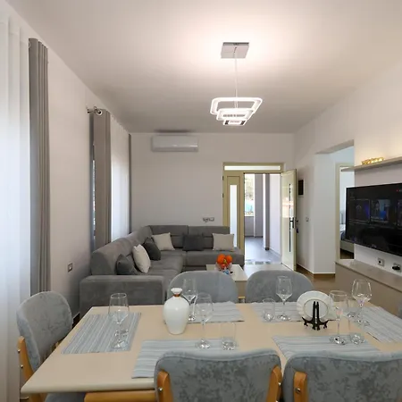 Villa Petro